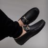 mocasines-en-cuero-negro-hendz-elegantes